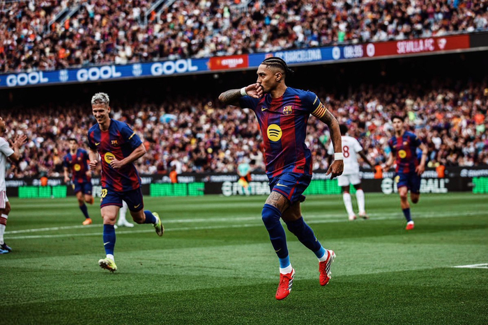 pp电子试玩-五大联赛争冠格局明朗，阿森纳拜仁国米巴萨巴黎领先|巴塞罗那|国际米兰|德甲|英超|意甲_新浪体育_新浪新闻